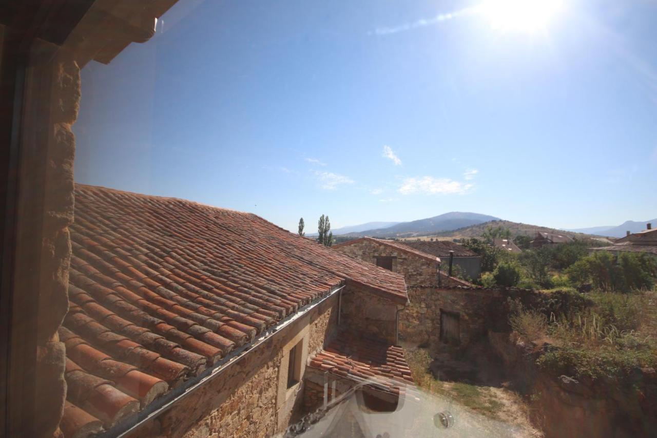 Loboratorio Rural - La Majada Del Acebo Vila Navatejares Exterior foto